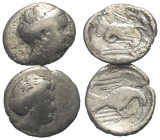 Griechische Münzen - Lots.


Chalkis (Euböa).

Lot (2 Stück, Silber): Drachme; ca. 3. - 2. Jhdt. v. Chr.

Sehr schön - fast sehr schön.

Verk...