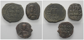 Byzantinische Münzen - Lots.


Verschiedene Herrscher.

Lot (3 Stück, Bronze): Follis, ca. 7. - 10. Jhdt. n. Chr.

Sehr schön - fast sehr schön...