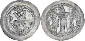 GRÈCE ANTIQUE
Empire sassanide, Sapor II (309-379). Drachme 309-379. Göbl.106 ; Argent - 4,21 g - 30 mm - 3 h
Beau TTB.
