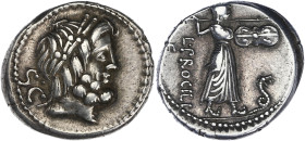 RÉPUBLIQUE ROMAINE
Procilia, Lucius Procilius. Denier 80 av. J.-C., Rome. RRC.379/1 ; Argent - 4,14 g - 18 mm - 1 h
Beaux reliefs. TTB.