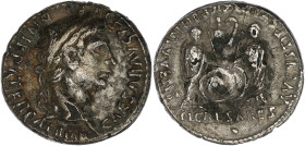 EMPIRE ROMAIN
Auguste (27 av. J.-C. - 14 ap. J.-C.). Denier 7-6 av. J.-C., Lyon. RIC.210 ; Argent - 2,75 g - 18,5 mm - 6 h
Avec une ancienne étiquette...