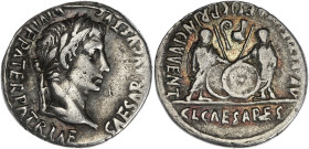 EMPIRE ROMAIN
Auguste (27 av. J.-C. - 14 ap. J.-C.). Denier 7-6 av. J.-C., Lyon. RIC.210 ; Argent - 3,81 g - 19,5 mm - 6 h
Avec une ancienne étiquette...