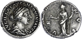 EMPIRE ROMAIN
Lucille, femme de Lucius Verus (161-169). Denier 164-169, Rome. RIC.784 ; Argent - 3,66 g - 18 mm - 6 h
Avec une ancienne étiquette de c...