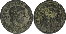 EMPIRE ROMAIN
Magnence (350-353). Maiorina 351, Lyon. C.68 - RIC.121 ; Cuivre - 4,53 g - 21,5 mm - 7 h
TTB à Superbe.