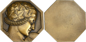FRANCE
IIIe République (1870-1940). Médaille uniface, Nymphe, par P. Turin ND (1932), Paris. Bronze - 92,3 g - 54,5 mm - 12 h
Belle patine. Superbe à ...