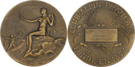 FRANCE
IIIe République (1870-1940). Médaille, Club Alpin Français par Jean-Baptiste Daniel-Dupuis 1932, Paris. Maier 123 ; Bronze - 119,3 g - 64 mm
Av...