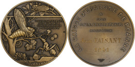 FRANCE
État Français (1940-1944). Médaille, Caisse d’épargne de Roanne, la cigale et la fourmi, par Jean Vernon 1941, Paris. Bronze - 144 g - 68 mm - ...