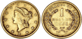 USA
République fédérale des États-Unis d’Amérique (1776-à nos jours). 1 dollar 1851, Philadelphie. Fr.84 ; Or - 1,65 g - 13 mm - 6 h
TB à TTB....
