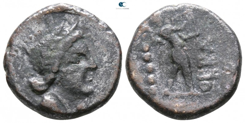 Calabria. Orra circa 210-150 BC. 
Quincunx Æ

17mm., 5,28g.

Draped bust of...