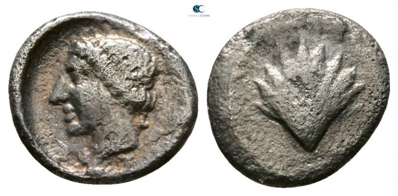 Calabria. Tarentum circa 470-450 BC. 
Litra AR

8mm., 0,69g.

Female head l...