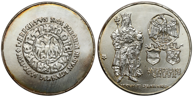 Medal SREBRO, seria królewska - Jan Olbracht Srebro 0.800, punca na obrzeżu.
 W...