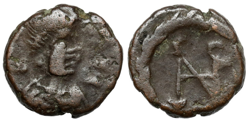 Zeno (474-491 AD) Nummus Bronze, diameter 9 mm, weight 0,87 g.&nbsp;
 Brąz, śre...