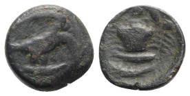 Sicily, Akragas, c. 416-406 BC. Æ Hexas (19mm, 6.70g, 12h). Eagle standing r. on bird. R/ Crab; two pellets flanking; below, two fish l. CNS I, 64; HG...