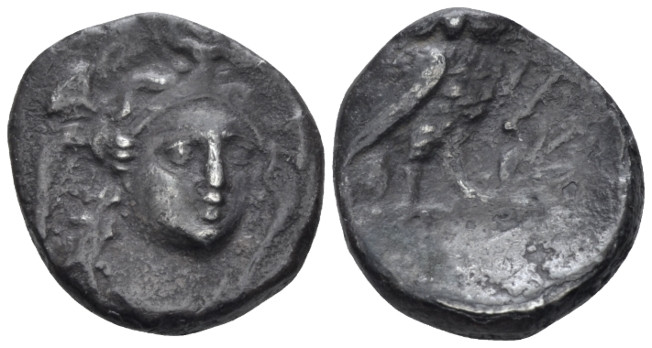 Lucania, Heraclea Drachm circa 281-278, AR 15.00 mm., 3.71 g.
Head of Athena, t...