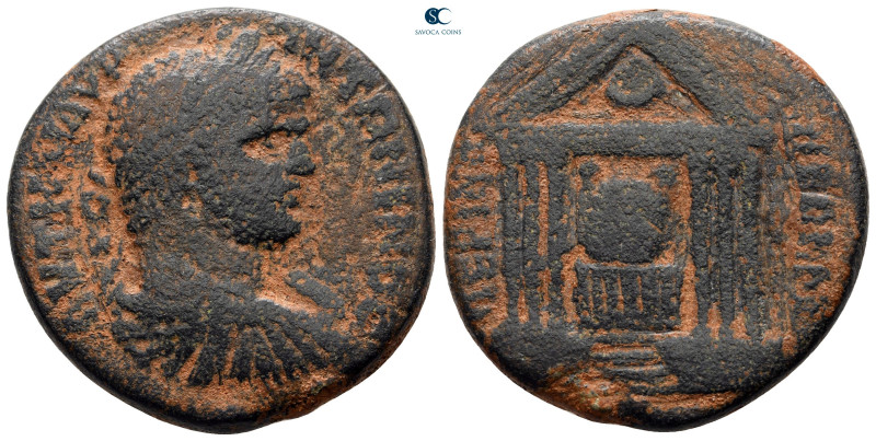 Seleucis and Pieria. Emesa. Caracalla AD 198-217. 
Bronze Æ

30 mm, 20,35 g
...
