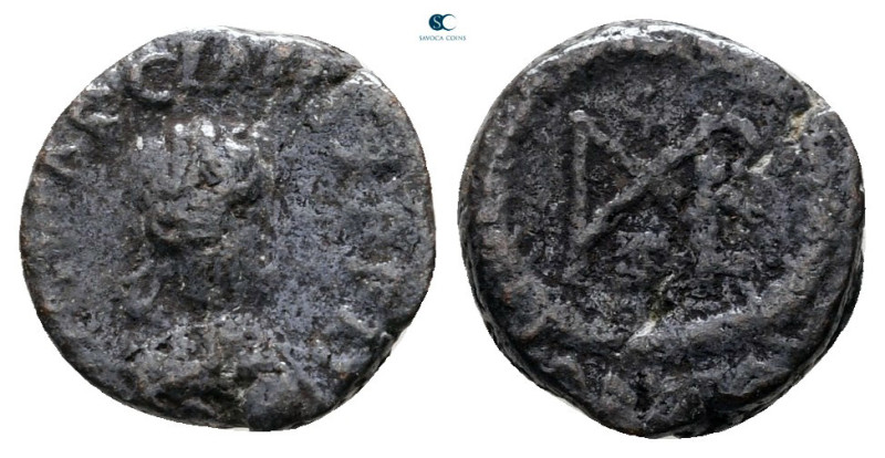 Marcian AD 450-457. Constantinople
Nummus Æ

10 mm, 0,96 g



nearly very...