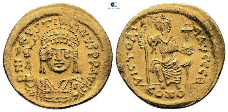 Justin II AD 565-578. Constantinople
Solidus AV

20 mm, 4,51 g



very fi...
