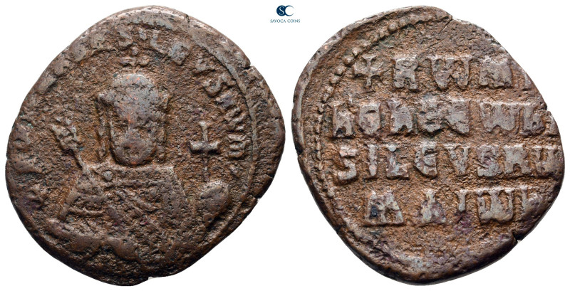 Romanus I Lecapenus AD 920-944. Constantinople
Follis Æ

26 mm, 7,22 g


...