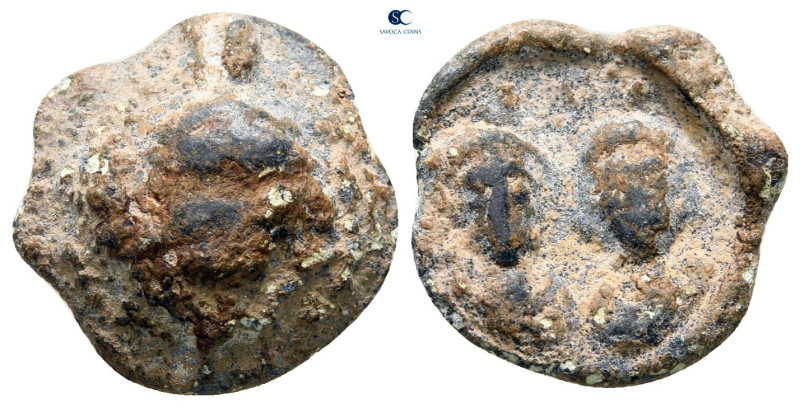 Roman
Plomb Pb

15 mm, 3,17 g

fine