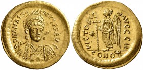 Anastasius I, 491-518. Solidus (Gold, 22 mm, 4.47 g, 6 h), Constantinopolis, 498-518. D N ANASTASIVS P P AVG Pearl-diademed, helmeted and cuirassed bu...
