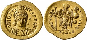 Justin I, 518-527. Solidus (Gold, 21 mm, 4.42 g, 6 h), Constantinopolis, 519-527. D N IVSTINVS P P AVG Pearl-diademed, helmeted and cuirassed bust of ...