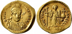 Justinian I, 527-565. Solidus (Gold, 21 mm, 4.39 g, 6 h), Constantinopolis, 527-538. D N IVSTINIANVS P P AVG Helmeted, diademed and cuirassed bust of ...