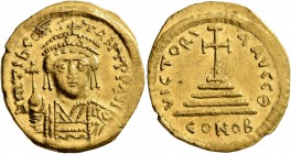 Tiberius II Constantine, 578-582. Solidus (Gold, 20 mm, 4.33 g, 7 h), Constantinopolis, 579-582. δ m TIb CONSTANT P P AVI Draped and cuirassed bust of...