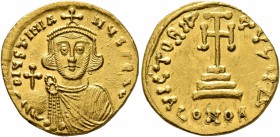 Justinian II, first reign, 685-695. Solidus (Gold, 20 mm, 4.45 g, 7 h), Constantinopolis, 687-692. D IЧSTINIANЧS PЄ AV Bust of Justinian II facing, wi...