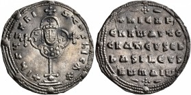 Nicephorus II Phocas, 963-969. Miliaresion (Silver, 23 mm, 2.66 g, 5 h), Constantinopolis. +IҺSЧS XRISTЧS ҺICA✱ Cross crosslet set upon globus above t...