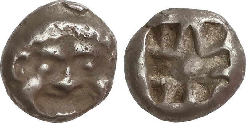 3/4 Dracma. 500-475 a.C. PARION. MYSIA. Anv.: Gorgona de frente. Rev.: Cuadro in...