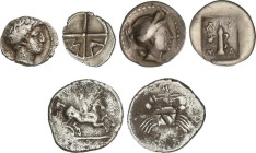 Lote 3 monedas Hemidracma, Óbolo, 1/4 Dracma. AKRAGAS, MASSALIA, MASIKITES. 1,51, 0,83 y 0,97 grs. AR. A EXAMINAR. HGC 2-108, Se-72 var. Cy-2902. MBC-...