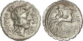 Denario. 118 a.C. AURELIA. M. Aurelius Scaurus. Narbo. Anv.: Cabeza de Roma con yelmo frigio a derecha, alrededor M. AVRELI ROMA. Rev.: Biga a derecha...