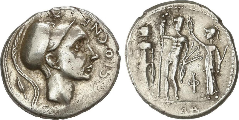 Denario. 112-111 a.C. CORNELIA. Cnaeus Cornelius Blasio. Anv.: Cabeza de Escipìó...