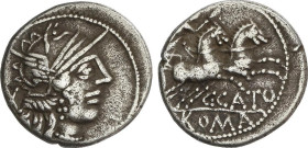 Denario. 123 a.C. PORCIA. C. Porcius Cato. Anv.: Cabeza de Roma a derecha, detrás X. Rev.: Victoria en biga a derecha, debajo C. CATO. En exergo: ROMA...