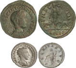 Lote 2 monedas AE 30 y Antoniniano. 238-243 d.C. GORDIANO III. 17,54 y 4,19 grs. AE. El AE 30: de VIMINACIUM. MOESIA SUPERIOR con Rev: P. M. S. COL. V...