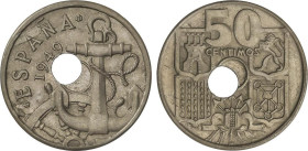 50 Céntimos. 1949 (*19-53). 4,14 grs. ERROR: Perforación central desplazada (2 mm.). Vti-189a. EBC.
