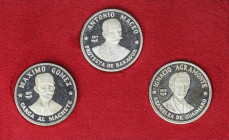 Set 3 monedas 20 pesos. 1977. AR. Máximo Gomez, Ignacio Agramonte y Antonio Maceo. En estuche original sin certificado. KM-38, 39, 40. PROOF.
