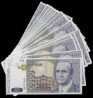 Lote 18 billetes 10.000 Pesetas. 12 Octubre 1992. Juan Carlos I. Serie 2N. Todos correlativos. (La mayoría SC). (Uno con manchita y algunos con arrugu...