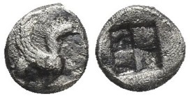 Hemiobol AR
Ionia, Phokaia., c. 510-500 BC
Forepart of Griffin right / Quadripartite incuse.
6 mm, 0,36 g