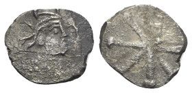 Constantine IV Pogonatus (668-685). AR Half Siliqua (13mm, 0.92g). Italian mint. Helmeted, draped and cuirassed bust of Constantinopolis r. R/ Large T...