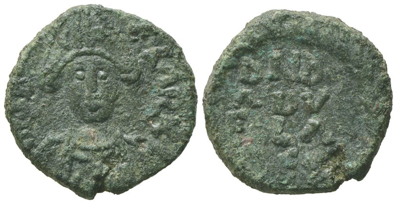 Ostrogoths, Baduila (541-552). Æ 10 Nummi (16mm, 4.00g). Rome, c. AD 527. Crowne...