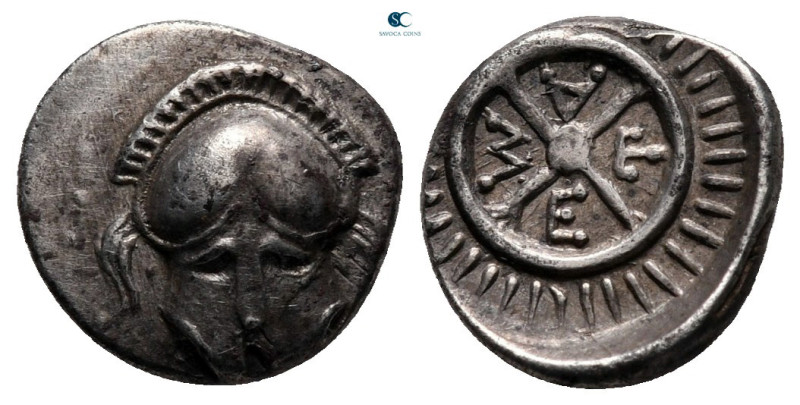 Thrace. Mesembria circa 400-300 BC. 
Diobol AR

10 mm, 1,30 g

Helmet facin...
