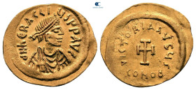 Heraclius AD 610-641. Constantinople. Tremissis AV