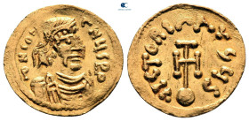 Constans II AD 641-668. Constantinople. Semissis AV