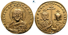 Constantine VII and Romanus I AD 913-959. Constantinople. Solidus AV