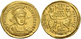 Constantius II augustus, 337 – 361. Solidus, Nicomedia 351-355, AV 4.51 g. FL IVL CONSTAN – TIVS PERP AVG Pearl-diademed, helmeted, draped and cuirass...