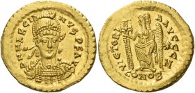 Marcian, 450 – 457. Solidus, Constantinopolis 450-457, AV 4.47 g. D N MARCIA – NVS P F AVG Helmeted, pearl-diademed and cuirassed bust three-quarters ...