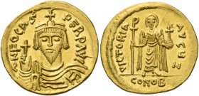 Phocas, 23 November 602 – 5 October 610. Solidus 607-610, AV 4.39 g. d N FOCAS – PERP AVG Draped and cuirassed bust facing, holding globus cruciger an...