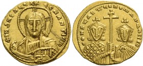 Constantine VII Porphyrogenitus, 6 June 913 – 9 November 959, with colleagues from 914. Solidus circa 949–959, AV 4.42 g. +IhS XPS ReX ReGNANTIhM+ Fac...