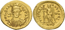 Leo I, 457 – 474. Solidus, Constantinopolis circa 468-473, AV 4.44 g. D N LEO PE – RPET AVG Pearl diademed, helmeted and cuirassed bust facing three-q...